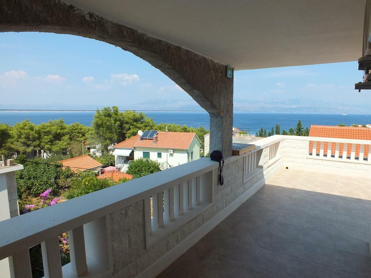 Apartments Marko Sutivan Insel Brac ภายนอก รูปภาพ