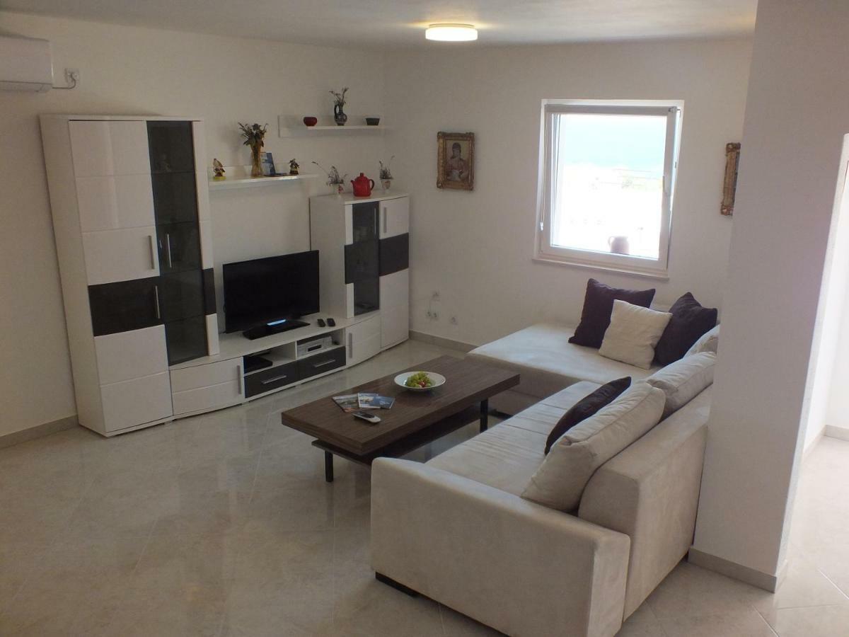 Apartments Marko Sutivan Insel Brac ภายนอก รูปภาพ