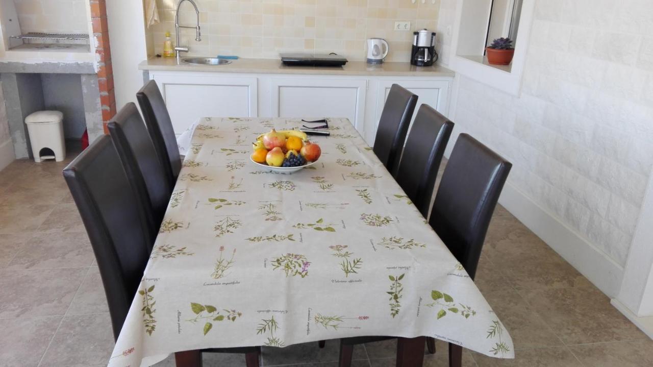 Apartments Marko Sutivan Insel Brac ภายนอก รูปภาพ