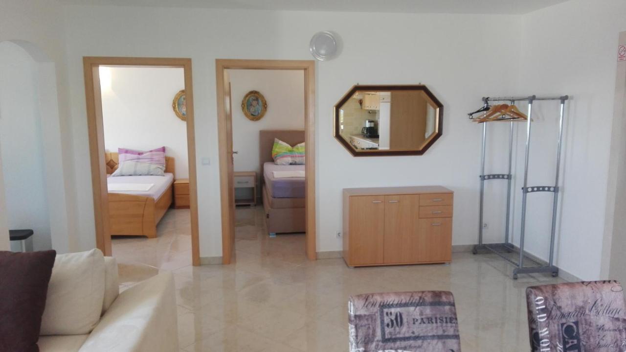 Apartments Marko Sutivan Insel Brac ภายนอก รูปภาพ