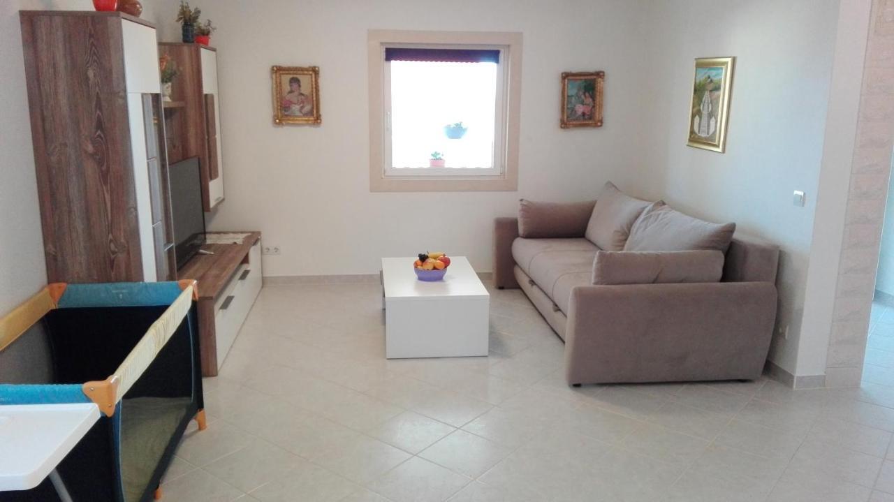 Apartments Marko Sutivan Insel Brac ภายนอก รูปภาพ