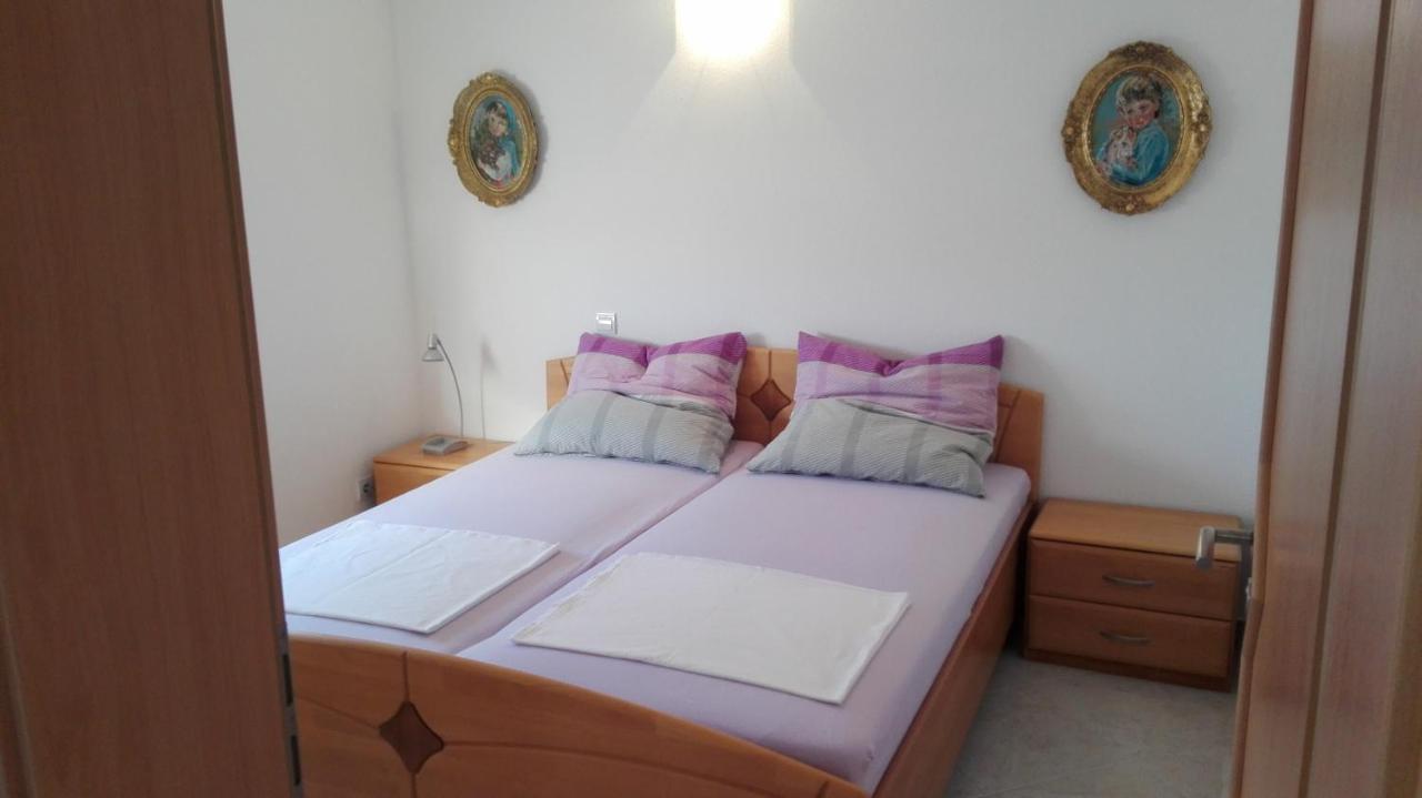 Apartments Marko Sutivan Insel Brac ภายนอก รูปภาพ